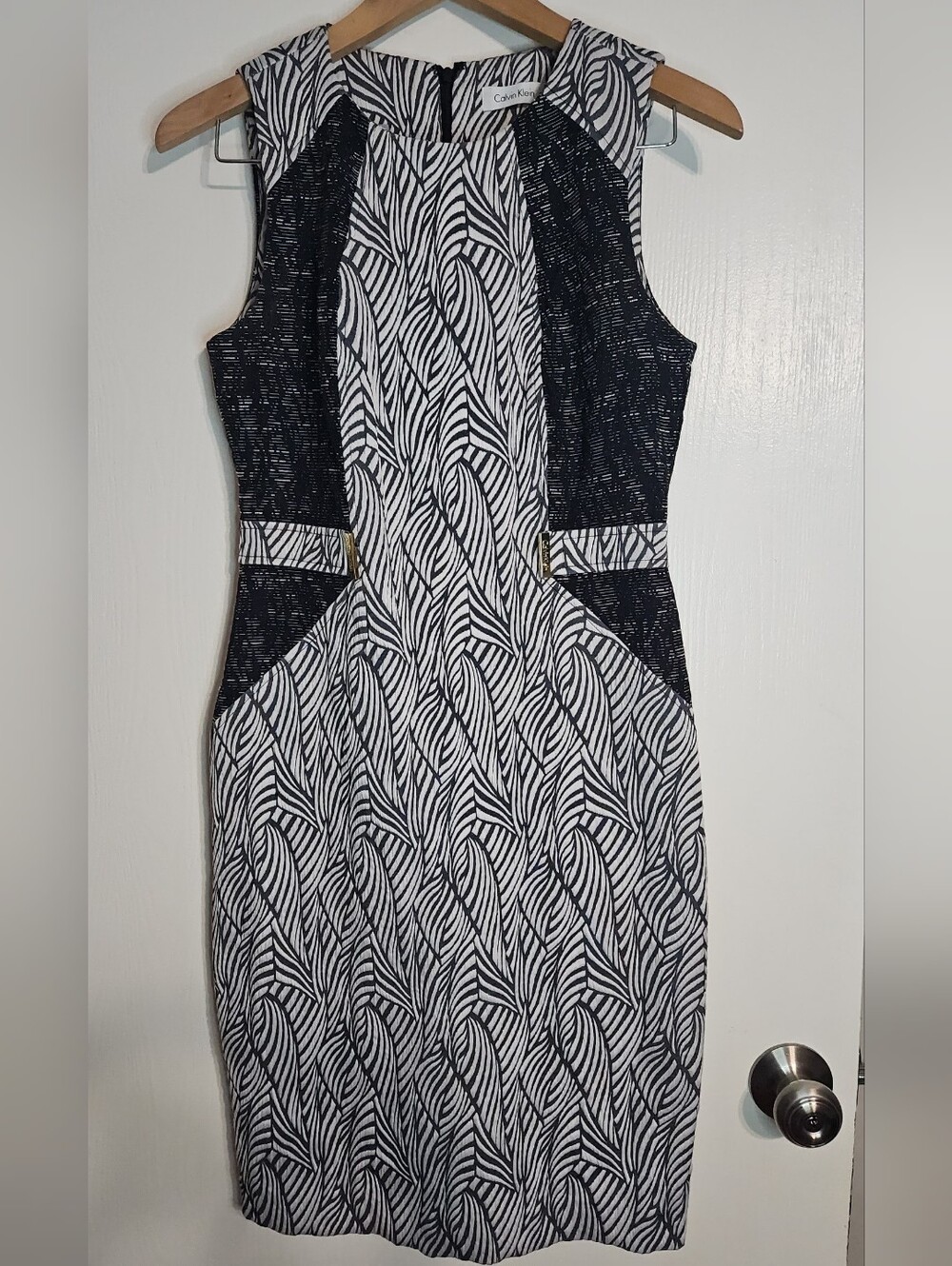 Calvin Klein Black & White Patterned Sheath Dress